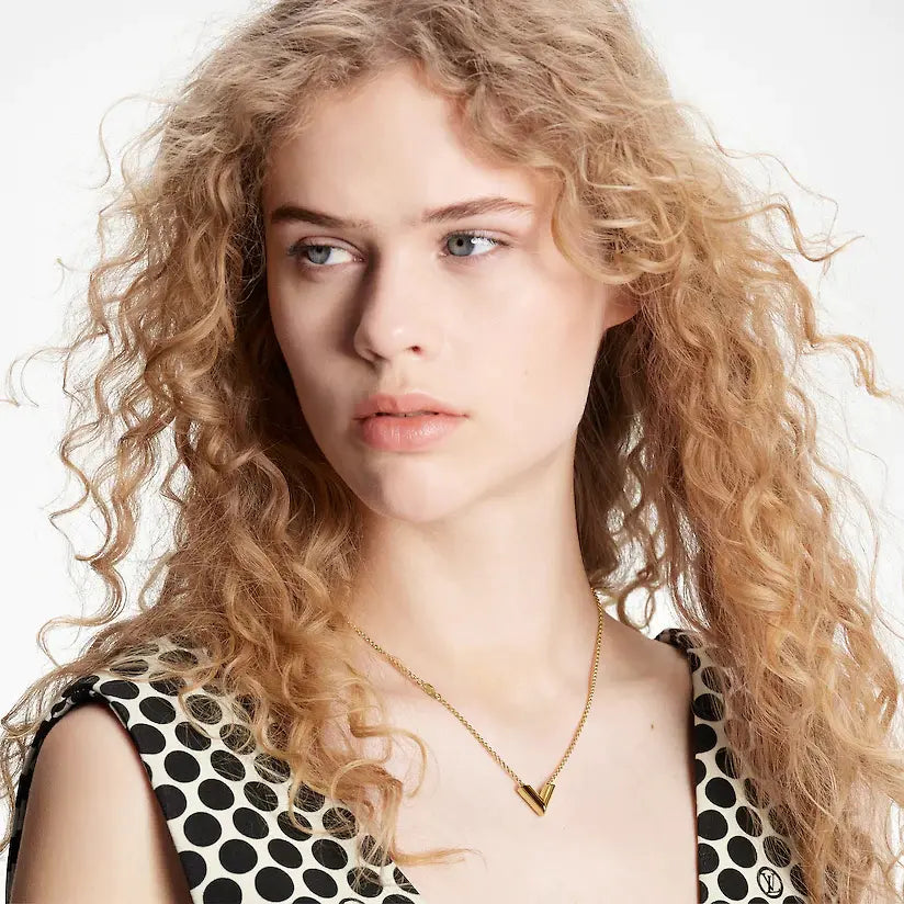 LV ルイ・ヴィトン エッセンシャル V ネックレス M00857