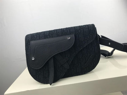 ディオール サドルポーチ ブラック オブリーク ジャカード – DIO003