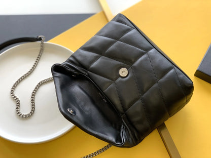 ジャージー素材のパファートイバッグ