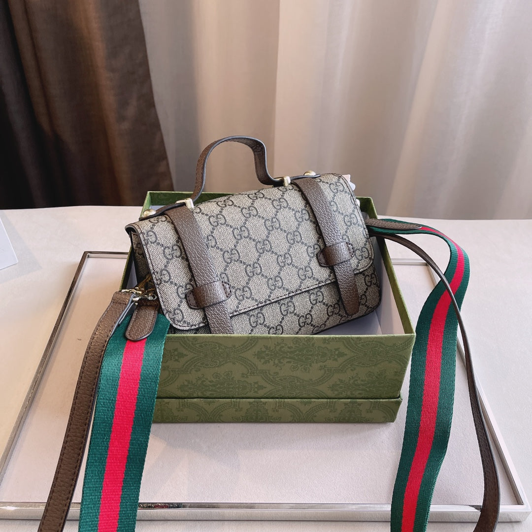 GUCCI メッセンジャーバッグ