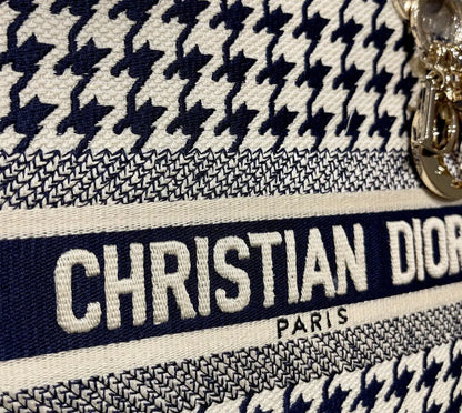 クリスチャン ディオール ミディアム レディ D ライト バッグ