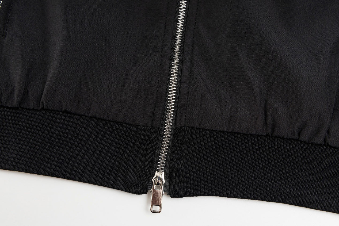 【PRADA旗艦店】プラダ ジャケット ご好評に付き再入荷！