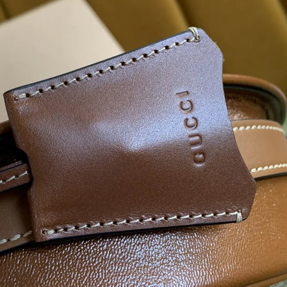 南京錠付き小型ショルダーバッグ