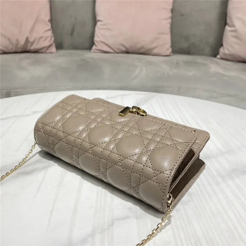 レディディオールクラッチ