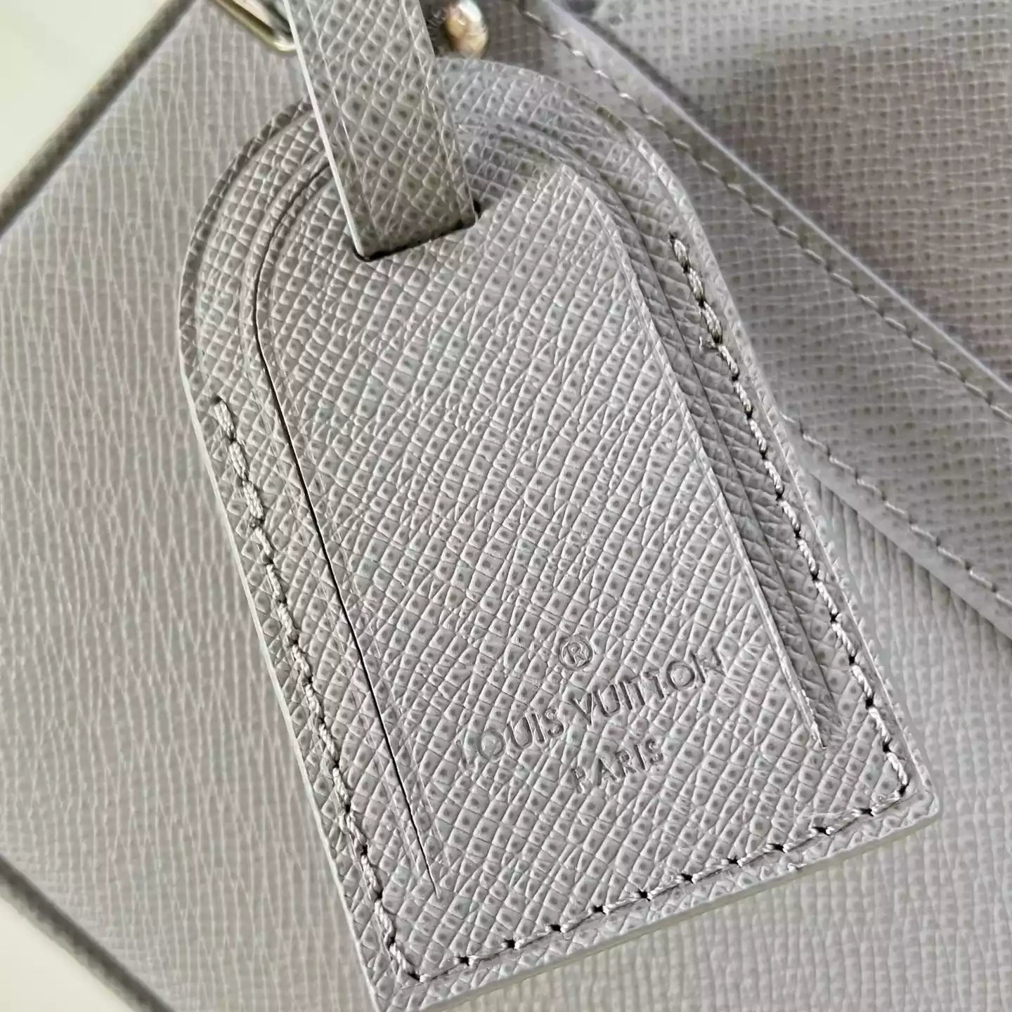 ポルト ドキュメント ヴォヤージュ PM グレー タイガレザー M11659 – LW323