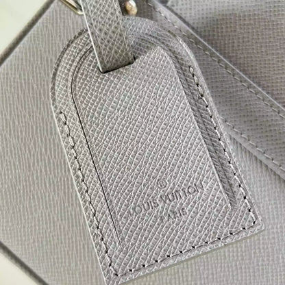 ポルト ドキュメント ヴォヤージュ PM グレー タイガレザー M11659 – LW323