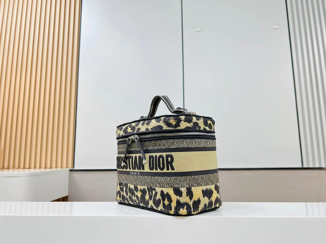 クリスチャン・ディオール コスメティックバッグ