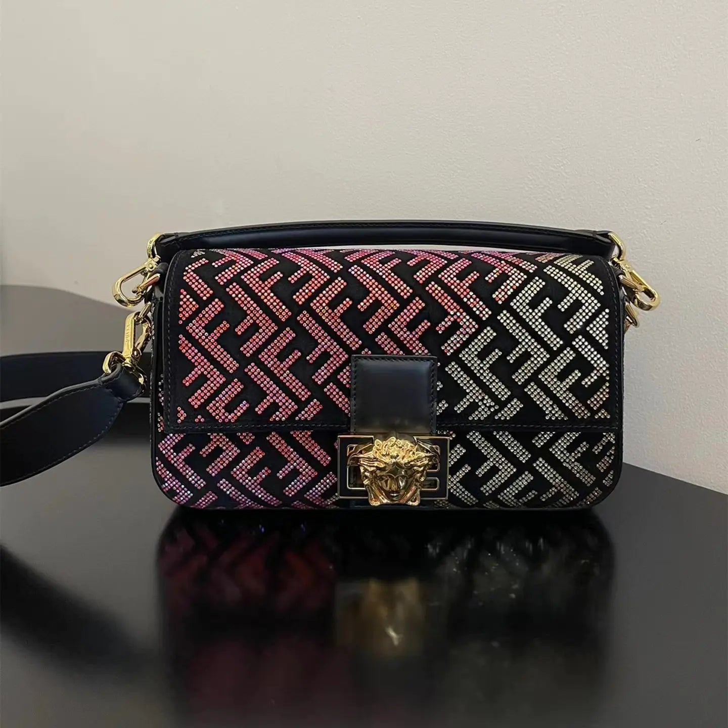 フェンディ x ヴェルサーチ レザー バゲットバッグ