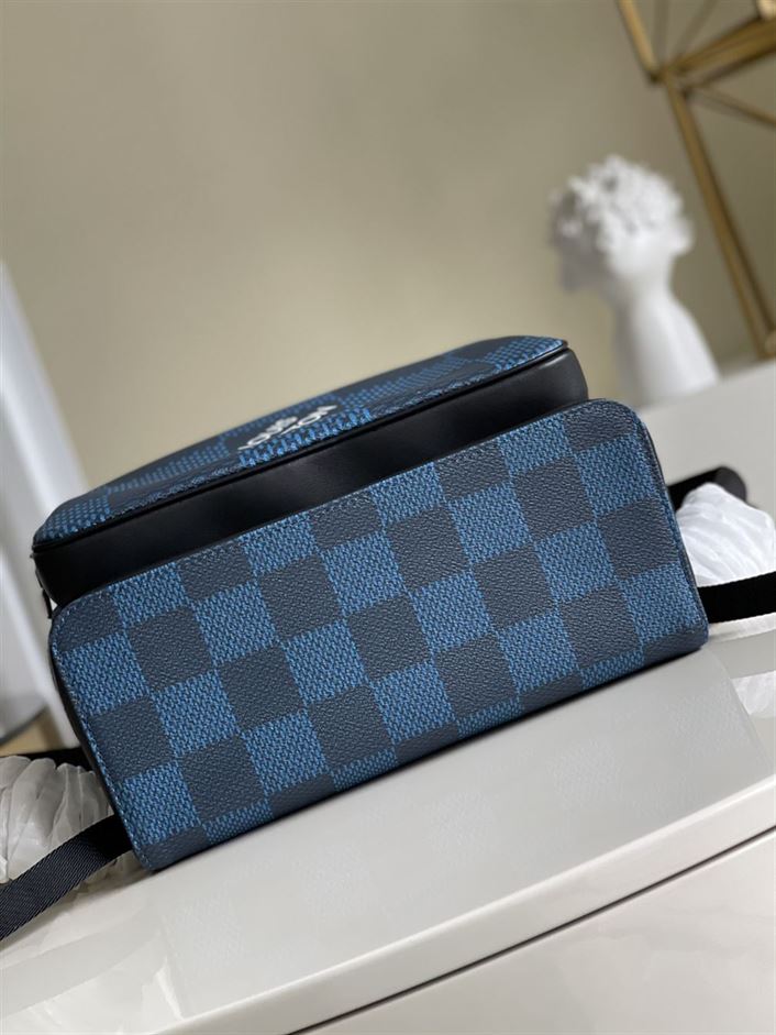 ルイ・ヴィトン キャンパス バックパック ダミエ アンフィニ グラファイト – LVB012