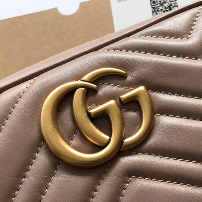 グッチ ラージショルダーバッグ