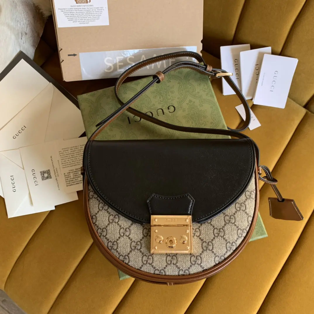 南京錠付き小型ショルダーバッグ