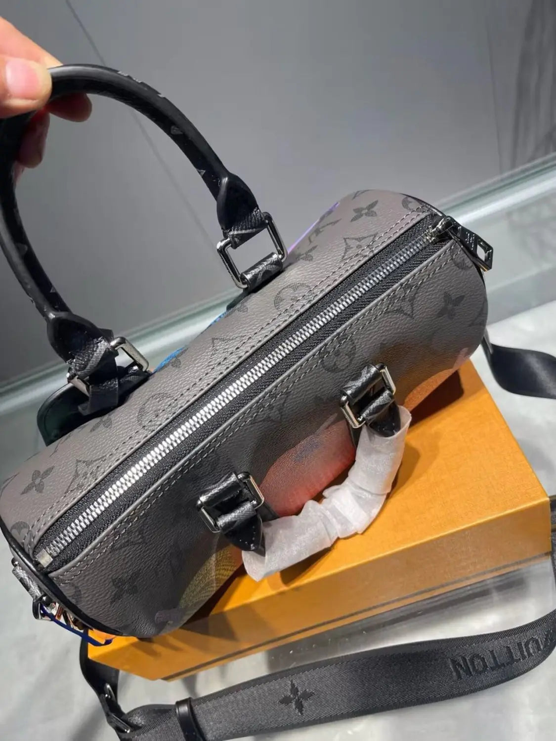 ルイ・ヴィトン クサマ リバース モノグラム エクリプス キーポル 25