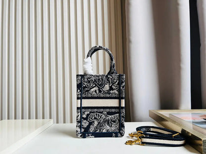 クリスチャン・ディオール ミニブックトート フォンバッグ