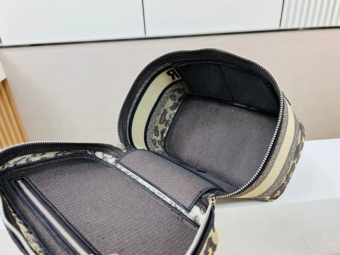 クリスチャン・ディオール コスメティックバッグ