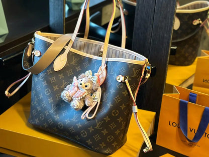 ルイ・ヴィトン M11948 ネヴァーフル バンドリエール インサイドアウト GM