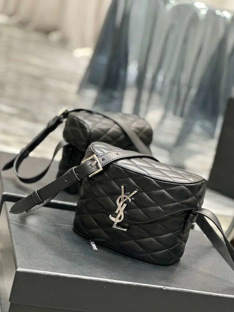 YSL 710080 ジューンボックスバッグ キルティングパテントレザー ブラック×シルバー