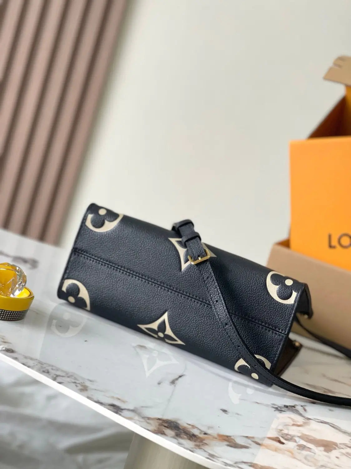 ルイ・ヴィトン M45659 オンザゴー PM