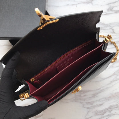 カサンドラ モノグラム クラスプバッグ（オーストリッチ）