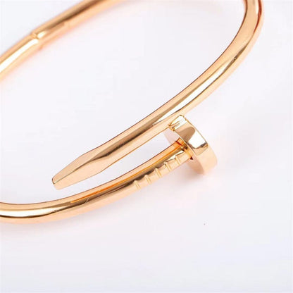 カルティエ ジャスト ア スタッド ブレスレット