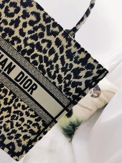 ディオール ブックトート