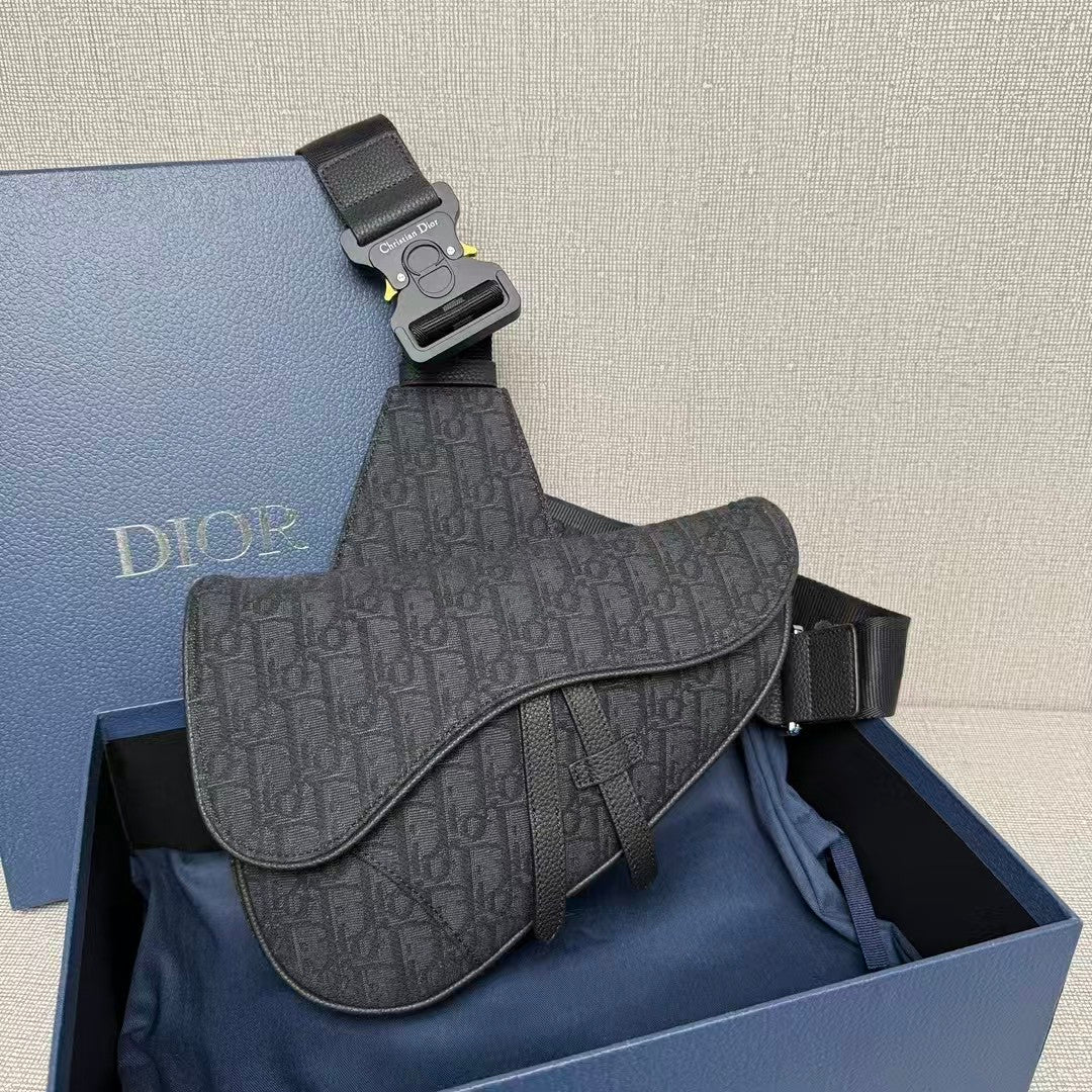 サドルバッグ ベージュ＆ブラックDior オブリーク ジャカード |DlOR