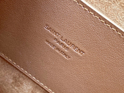 KAIA スモールサッチェル（スムースヴィンテージレザー）