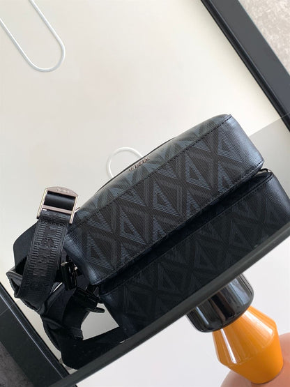 DIOR SAFARI BAG WITH STRAP BLACK CD DIAMOND CANVAS – DIO050