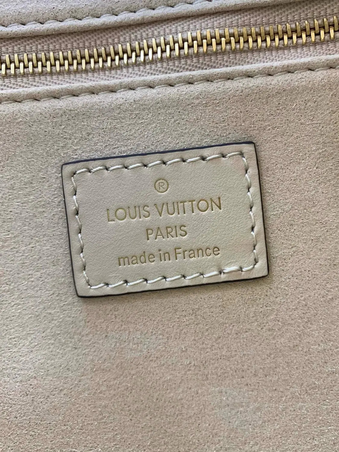 ルイ・ヴィトン M46569 オンザゴー PM