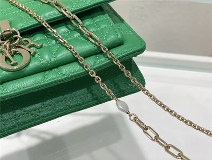 レディディオールクラッチ