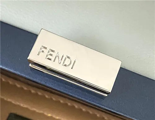 フェンディ ピーカブーバッグ