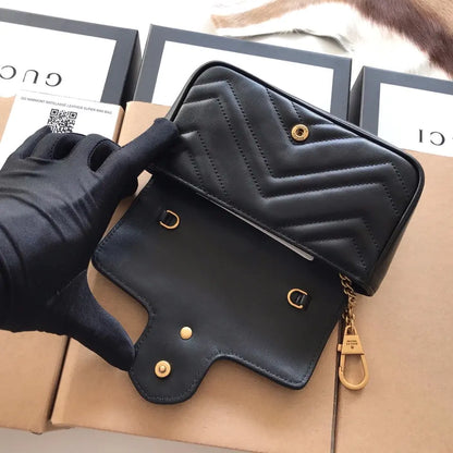 GGマーモント マトラッセ レザー スーパーミニバッグ