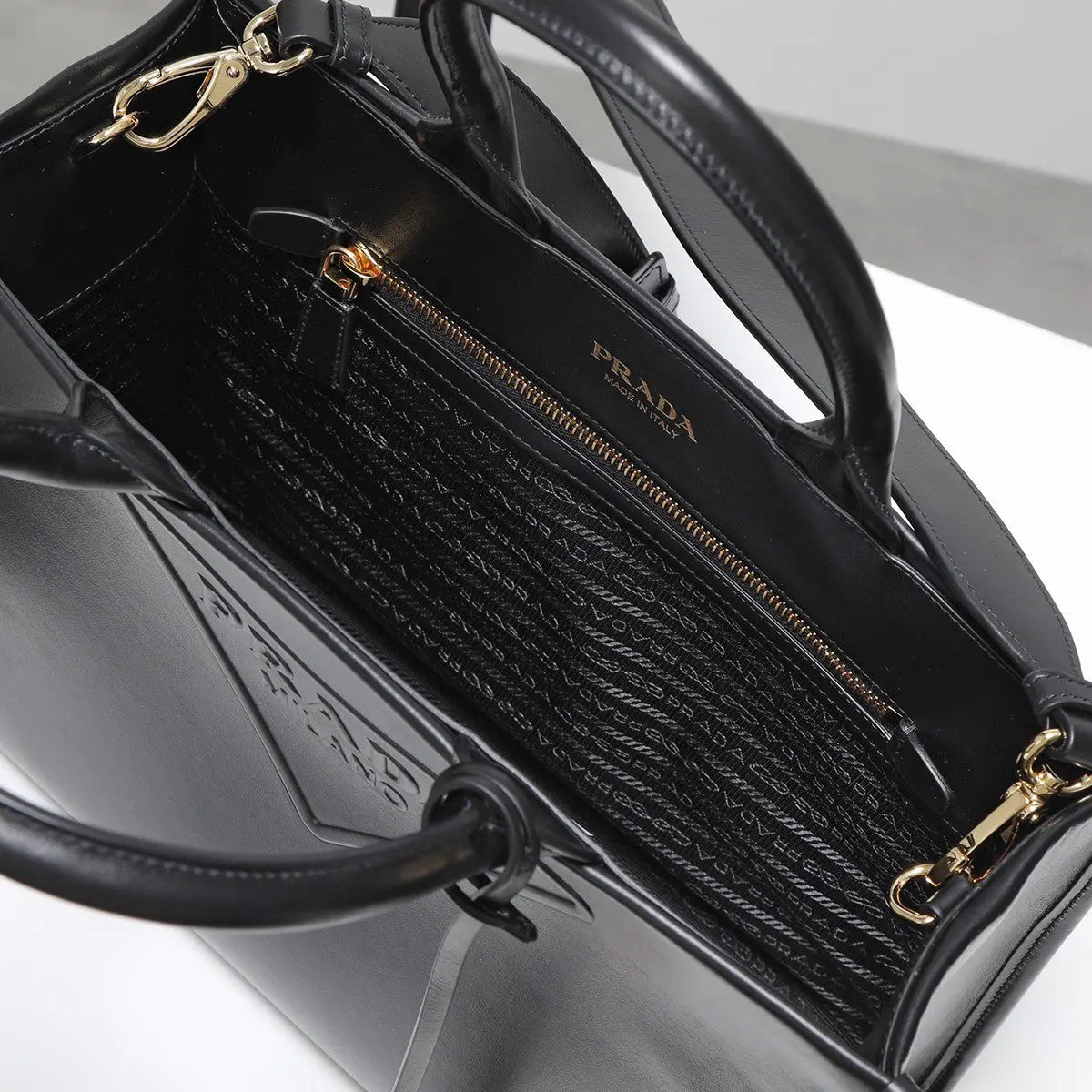 PRADA トートバッグ 1BA376 ASK エンボスロゴ SOFT CALF