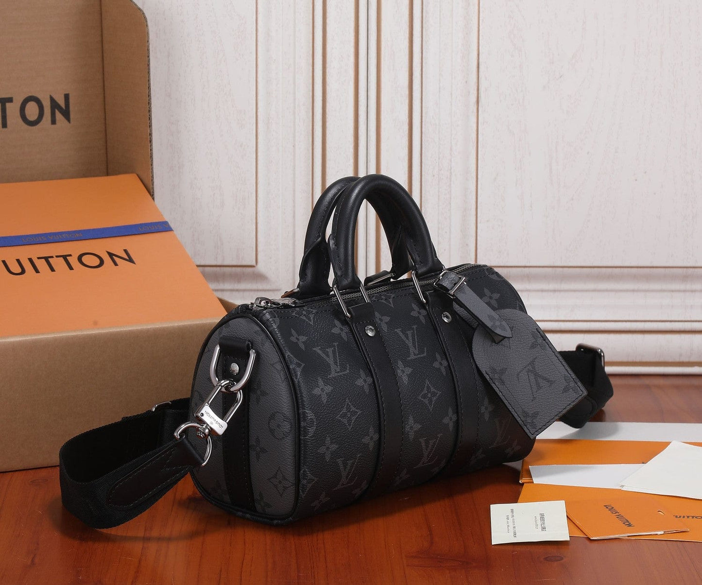 LOUIS VUITTON キーポル・バンドリエール 25 M46271