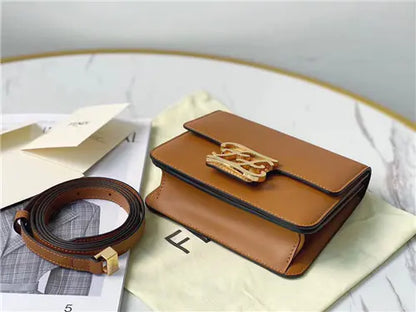 フェンディ カーリグラフィー バッグ