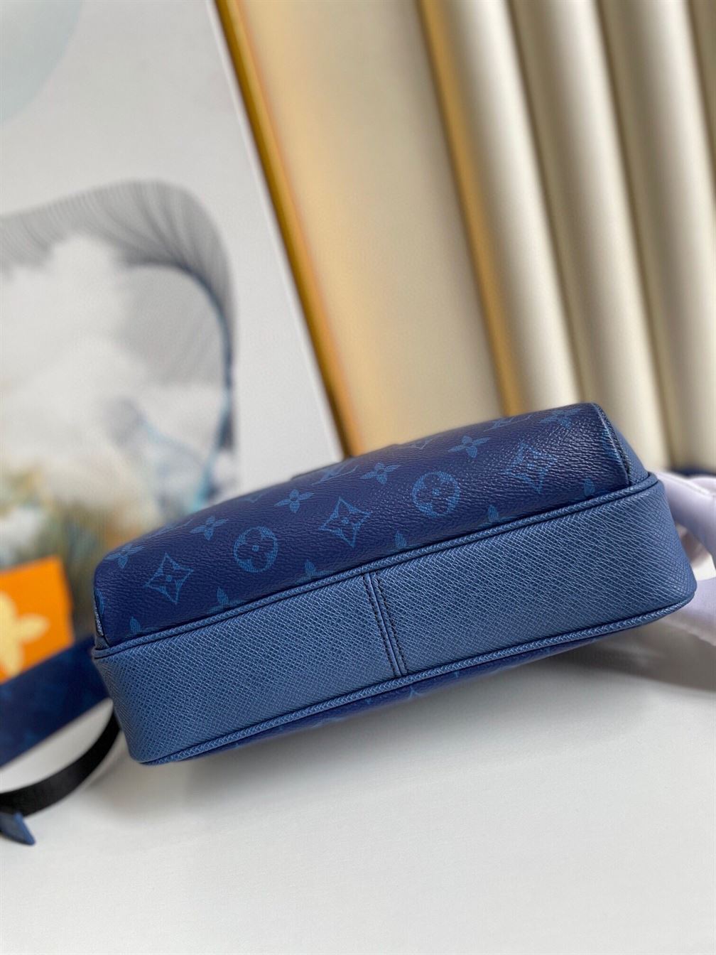 ルイ・ヴィトン アウトドアメッセンジャー – LVB019