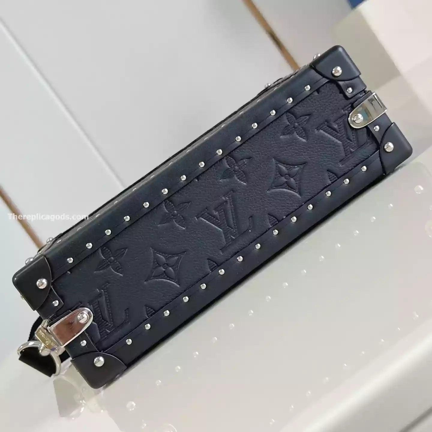 クラッチボックス ブラック モノグラム シャドウ カウハイドレザー – LW297