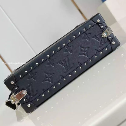 クラッチボックス ブラック モノグラム シャドウ カウハイドレザー – LW297