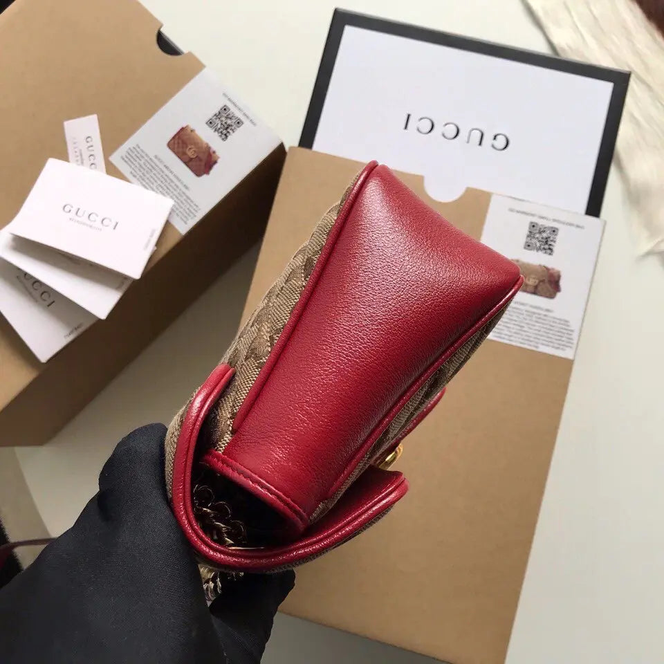 GGマーモント ミニキルティングショルダーバッグ