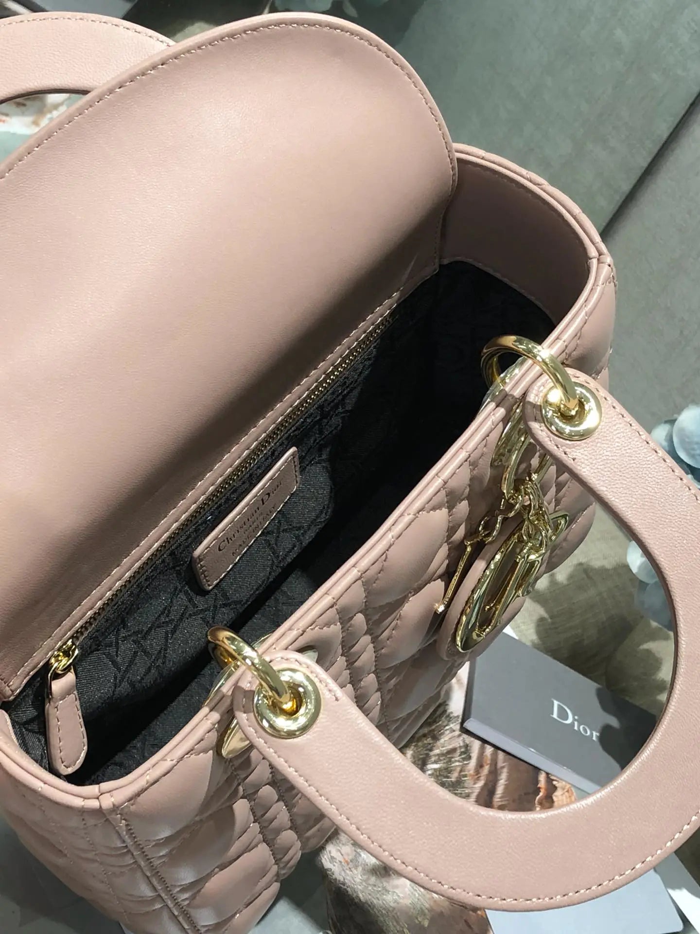 レディディオール