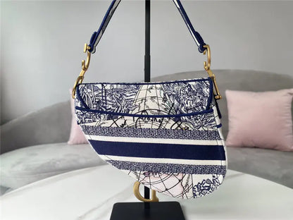 ディオール ベルベット サドルバッグ