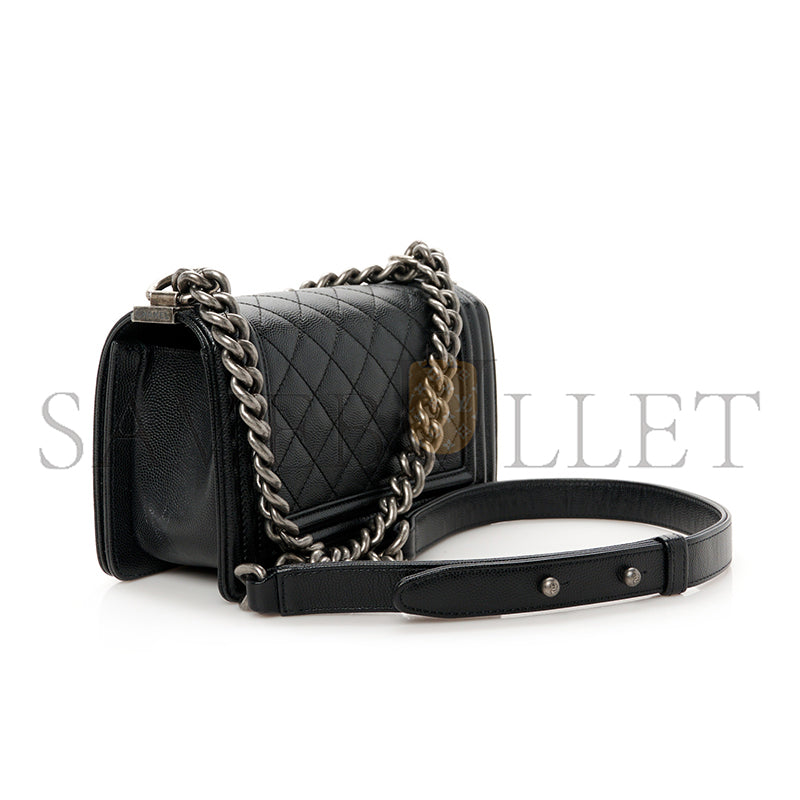 シャネル マスターキャビア キルティング スモールボーイ フラップ A67085 (20*12*8cm)