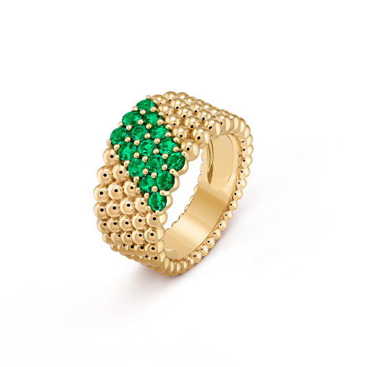 ヴァン クリーフ＆アーペルの新作、5列のラウンドビーズデザインが特徴のペルレ クーリエ リング