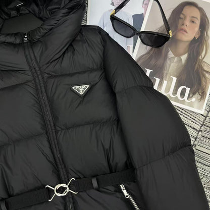 【PRADA旗艦店】ダウンジャケット、ご好評に付き再入荷！