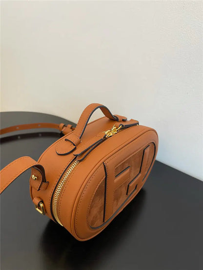 フェンディ ロゴ スエード カメラバッグ