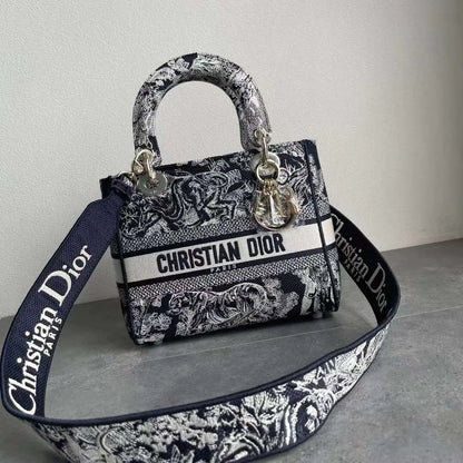 ディオール レディ ライト