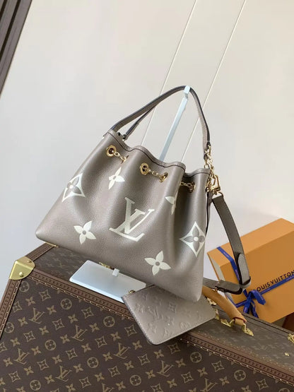 LV バンドル バイカラー モノグラム アンプラント レザー - レディース - ハンドバッグ