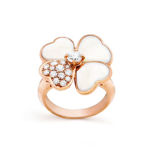 ヴァン クリーフ＆アーペルの新作コスモス リング、ミディアム スタイル