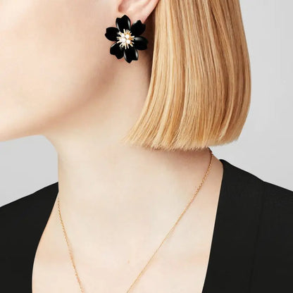 ヴァン クリーフ＆アーペルのローズ ドゥ ノル イヤリング（スモールサイズ）の新着商品