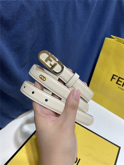 フェンディのループ付きナローベルト