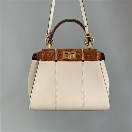 フェンディ ピーカブー ミニバッグ